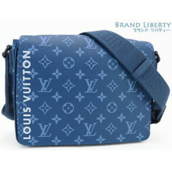 Louis Vuitton Monogram Blue District Crossbody Messenger White Black - Picture 1 of 9